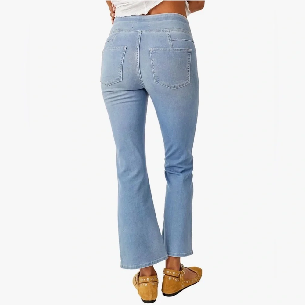 We The Free Mid-Rise Boot Flare Pull-On Light Wash Cropped Stretch Jeans XS NWT‎